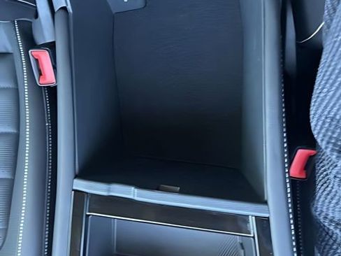 Used 2025 Volkswagen Atlas SEL image 33