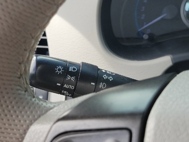 Used 2014 Toyota Sienna XLE FWD image 31