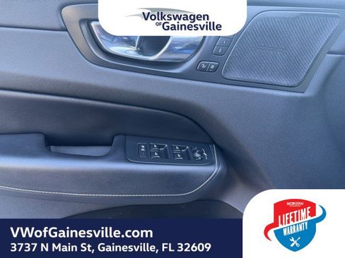 Used 2019 Volvo XC60 T6 R-Design w/ Protection Package Premier image 16