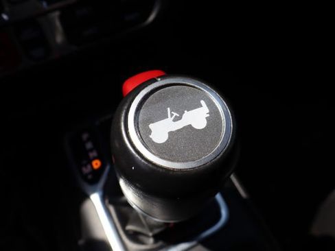 Used 2021 Jeep Wrangler Unlimited Rubicon AWD/4WD image 30