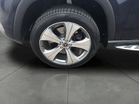 Used 2021 Mercedes-Benz GLS 450 4MATIC image 4