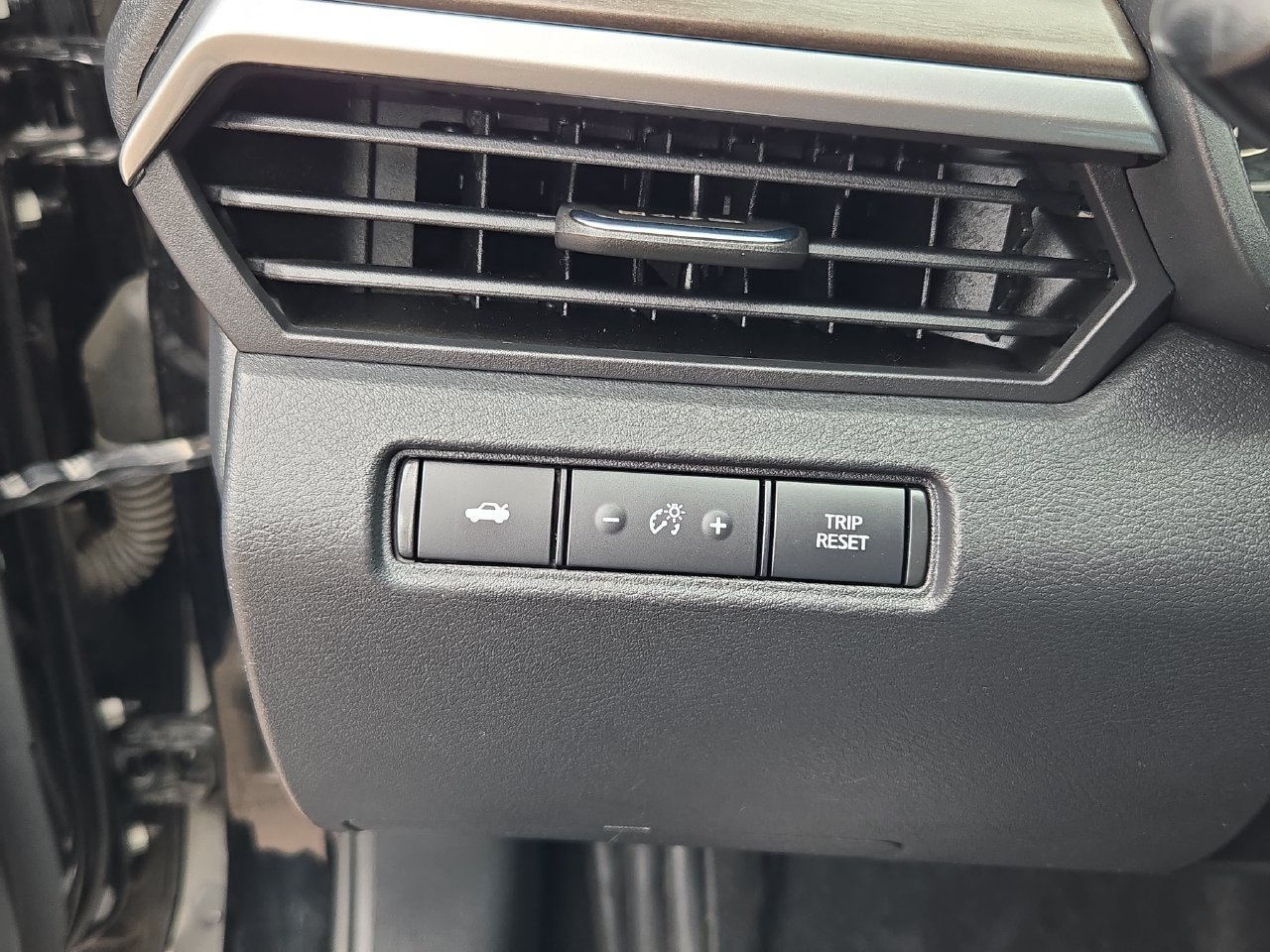 Used 2023 Nissan Altima 2.5 SV FWD image 25