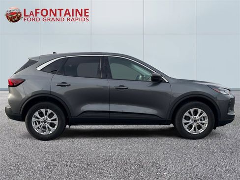 Used 2023 Ford Escape Active image 8