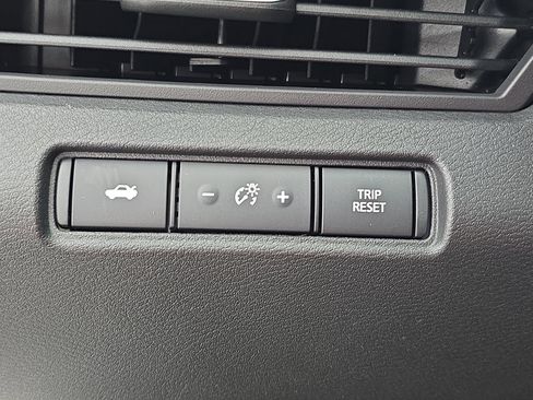 New 2025 Nissan Altima 2.5 SR w/ SR Premium Package image 25