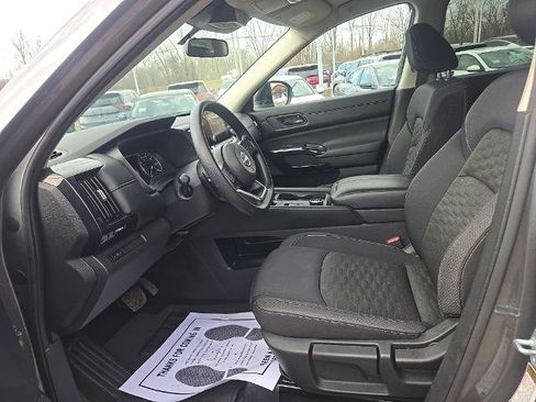 Certified 2024 Nissan Pathfinder S image 10