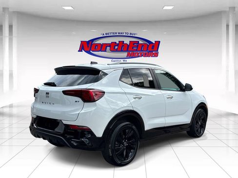 Used 2024 Buick Encore GX Sport Touring FWD image 7