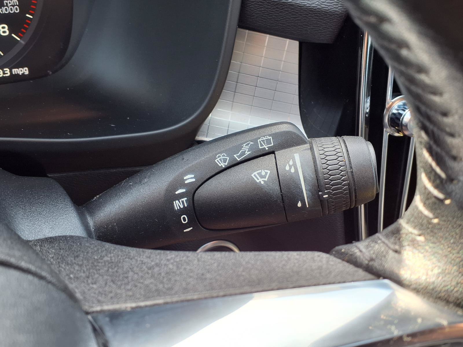Used 2019 Volvo XC40 T5 Momentum AWD/4WD image 20