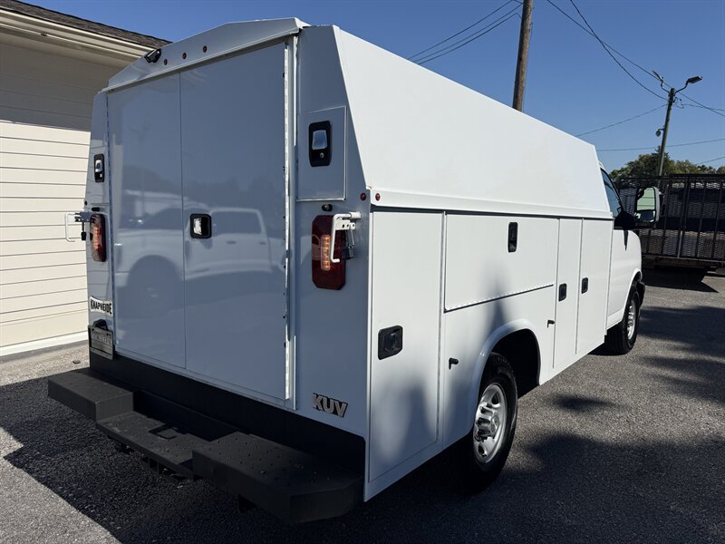 Used 2021 Chevrolet Express 3500 w/ Power Convenience Package RWD image 24