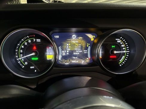 Used 2022 Jeep Wrangler Unlimited Rubicon 4xe image 29