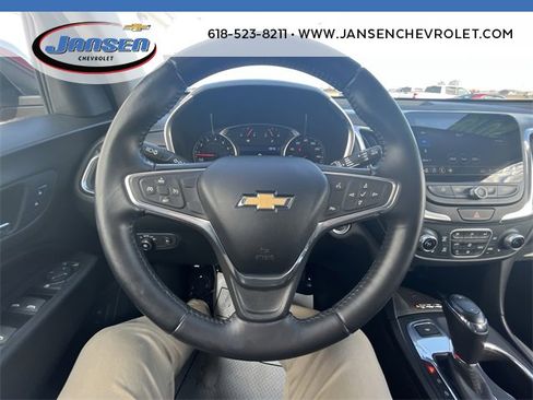 Used 2019 Chevrolet Equinox Premier image 12