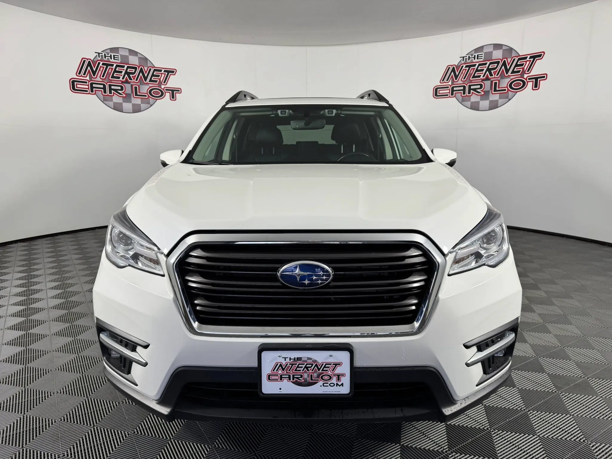 Used 2022 Subaru Ascent Limited w/ Technology Package AWD/4WD image 2