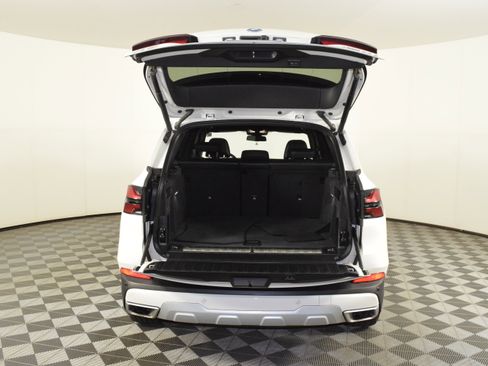 Used 2025 BMW X5 xDrive50e image 40