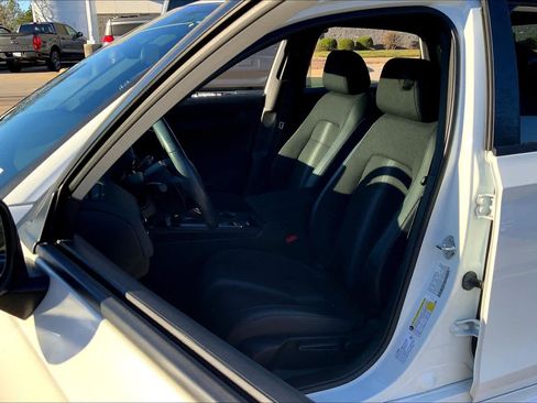 Used 2022 Honda Civic Sport image 7