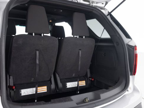 Used 2013 Ford Explorer XLT AWD/4WD image 41