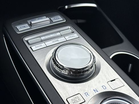 Used 2025 Genesis GV70 2.5T image 25