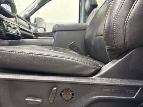 Used 2025 Ford F350 Lariat w/ Lariat Ultimate Package AWD/4WD image 25