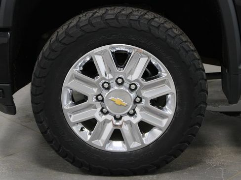 Used 2024 Chevrolet Silverado 2500 High Country w/ High Country Premium Package AWD/4WD image 22