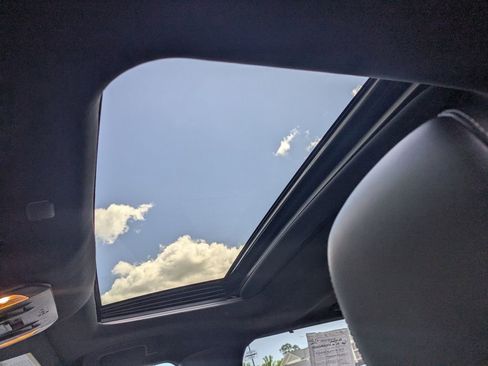 Used 2022 Toyota Highlander XSE image 23