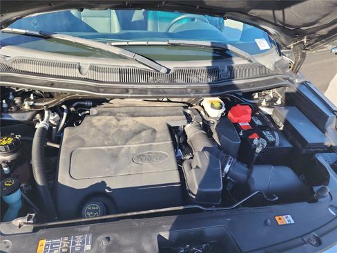 Used 2015 Ford Explorer XLT w/ Equipment Group 202B image 14