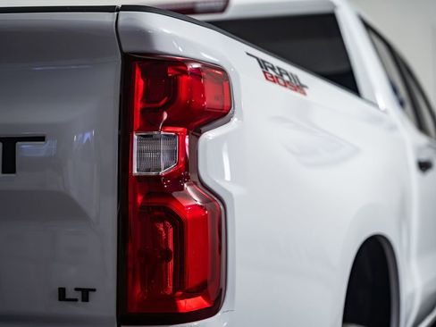 Used 2021 Chevrolet Silverado 1500 LT Trail Boss w/ LPO, Dark Essentials Package image 7