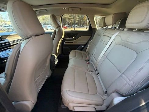 Used 2022 Lincoln Corsair Reserve w/ Equipment Group 201A image 16