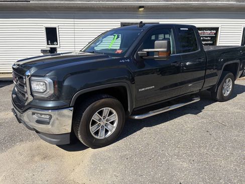 Used 2018 GMC Sierra 1500 SLE w/ SLE Value Package AWD/4WD image 3