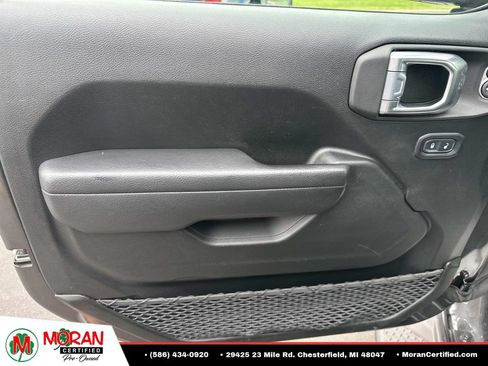 Used 2022 Jeep Gladiator Sport AWD/4WD image 10