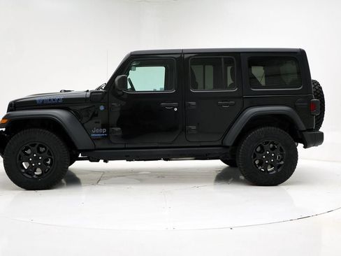 Used 2023 Jeep Wrangler Unlimited w/ Cold Weather Group image 6
