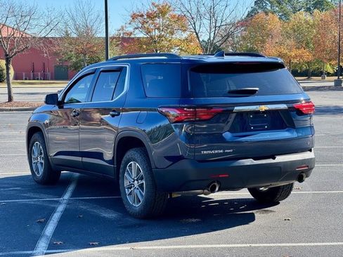 Used 2023 Chevrolet Traverse LT image 5