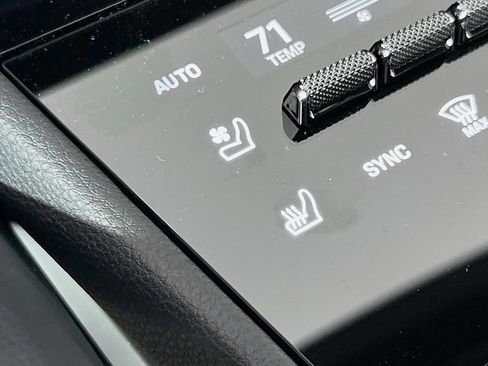 New 2026 Porsche Cayenne image 23