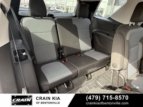 Used 2018 Chevrolet Traverse LT image 32