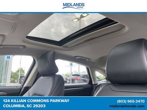 Used 2017 Ford Fusion SE w/ Equipment Group 201A FWD image 15