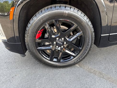 Used 2023 Chevrolet Traverse Premier w/ Redline Edition AWD/4WD image 9