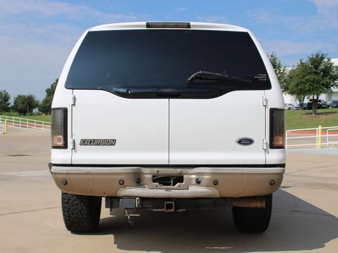 Used 2005 Ford Excursion Eddie Bauer RWD image 12
