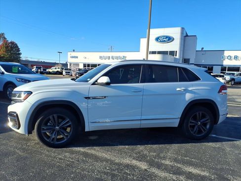 Used 2021 Volkswagen Atlas Cross Sport SE image 34