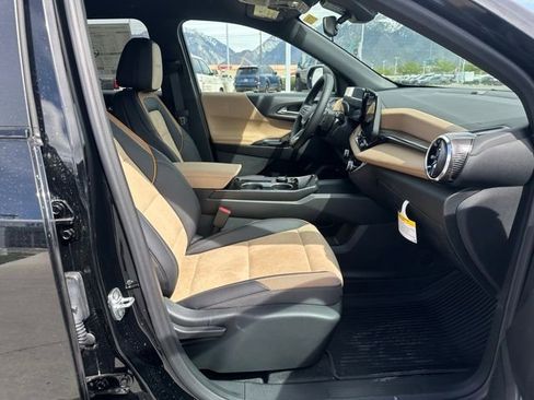 New 2026 Chevrolet Equinox ACTIV AWD/4WD image 17