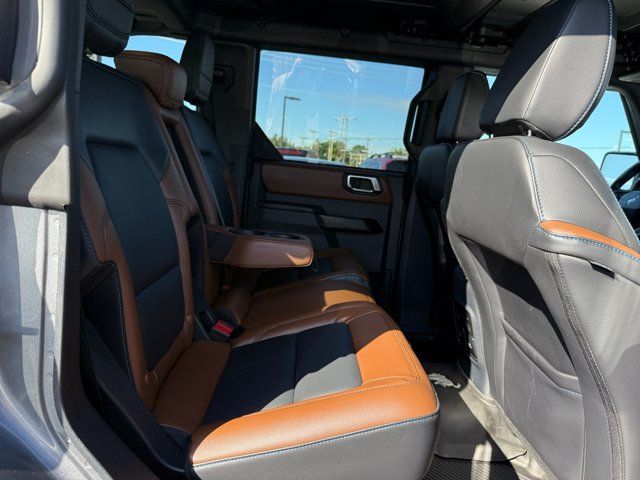 Used 2024 Ford Bronco Outer Banks w/ Sasquatch Package AWD/4WD image 15