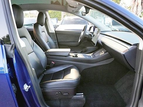 Used 2021 Tesla Model Y Long Range AWD/4WD image 17
