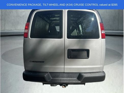Used 2017 Chevrolet Express 2500 RWD image 4