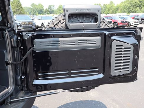 Used 2025 Ford Bronco Raptor w/ Interior Carbon Fiber Pack AWD/4WD image 22