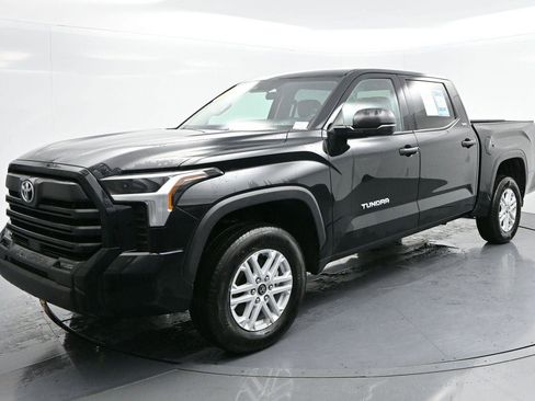Used 2023 Toyota Tundra SR5 image 3
