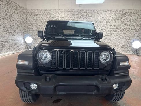 Used 2024 Jeep Wrangler Unlimited Sport AWD/4WD image 2