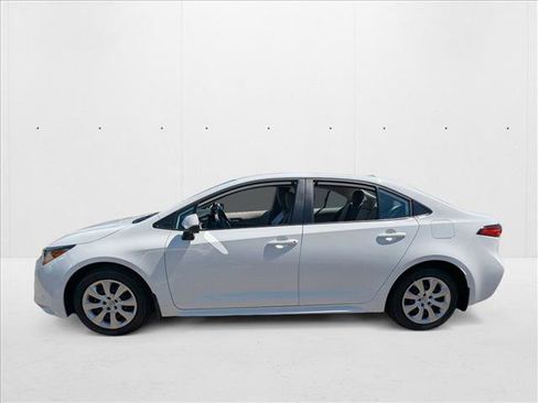 New 2025 Toyota Corolla LE image 5