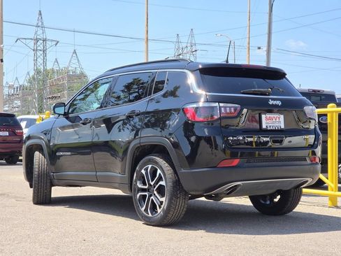 Used 2023 Jeep Compass Limited AWD/4WD image 13