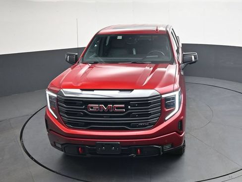 Used 2024 GMC Sierra 1500 AT4 w/ Technology Package AWD/4WD image 28