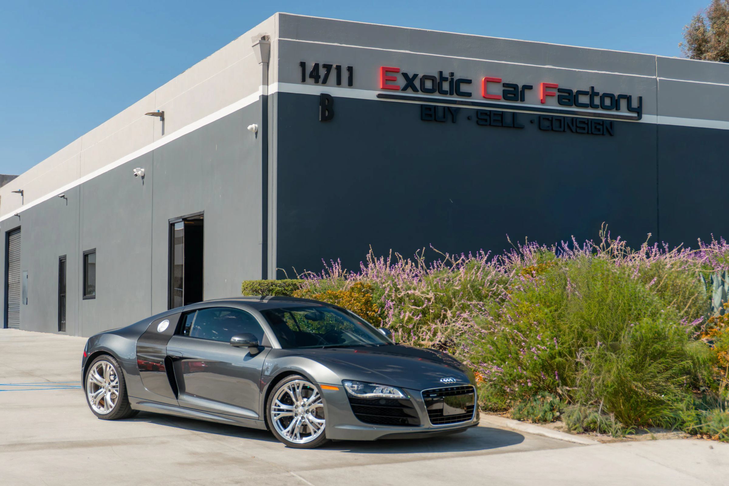 Used 2011 Audi R8 V10 AWD/4WD image 1