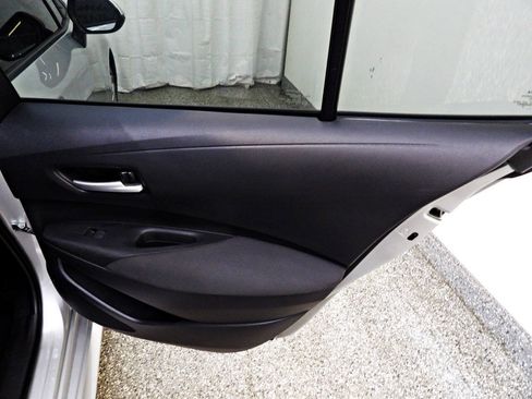 Used 2021 Toyota Corolla LE FWD image 12