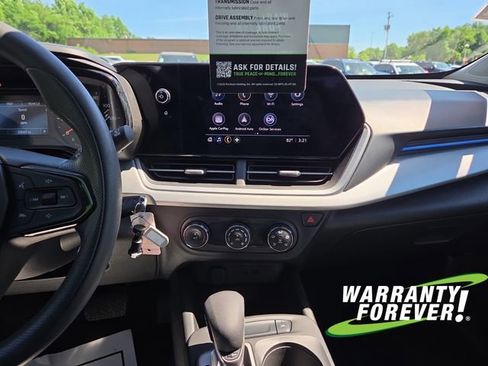 Used 2024 Chevrolet Trax LS FWD image 11