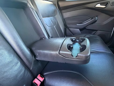 Used 2015 Ford Focus Titanium FWD image 34
