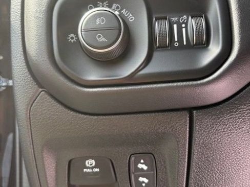 Used 2026 RAM 1500 Limited AWD/4WD image 14